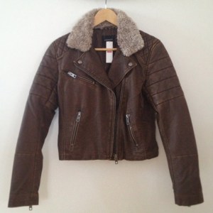 Supersnygg skinnjacka från Lindex