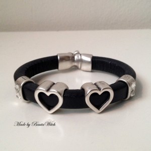 Svart läderarmband Made by BautaWitch