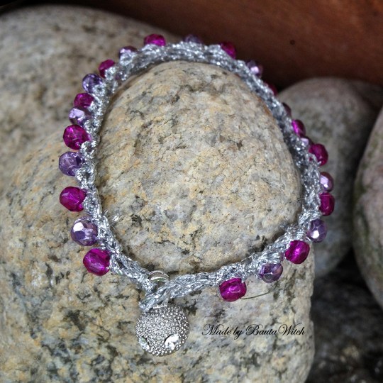 Virkat-armband-Made-by-BautaWitch-prio