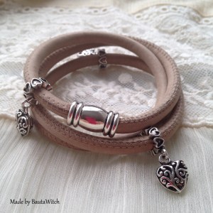 Beige skinnwrap made by BautaWitch