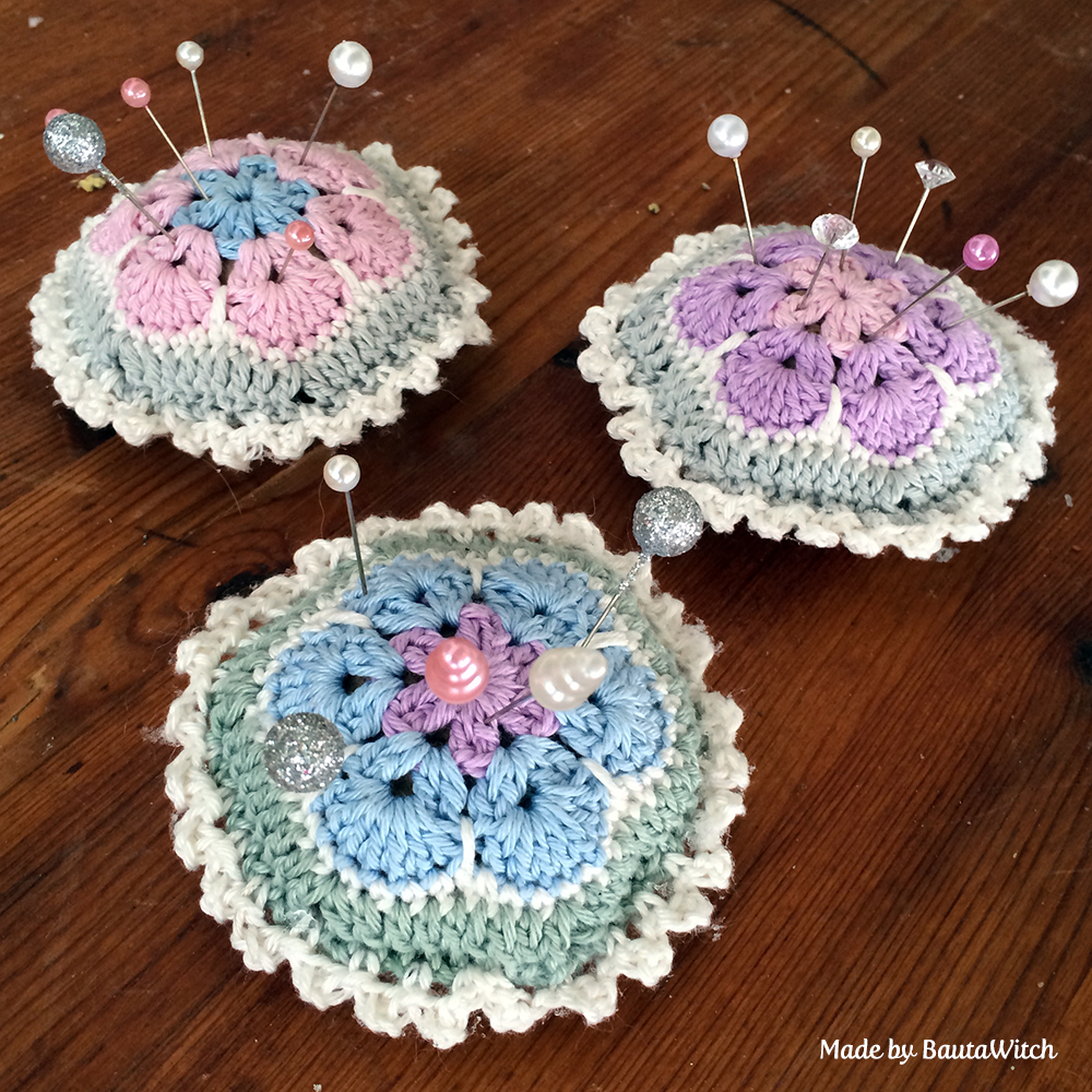 Crochet-pin-cushions-by-BautaWitch