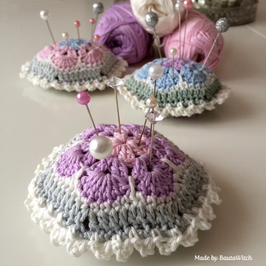 Purple-crochet-pin-cushion-by-BautaWitch