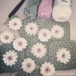 Romantic-Daisy-squares-by-BautaWitch