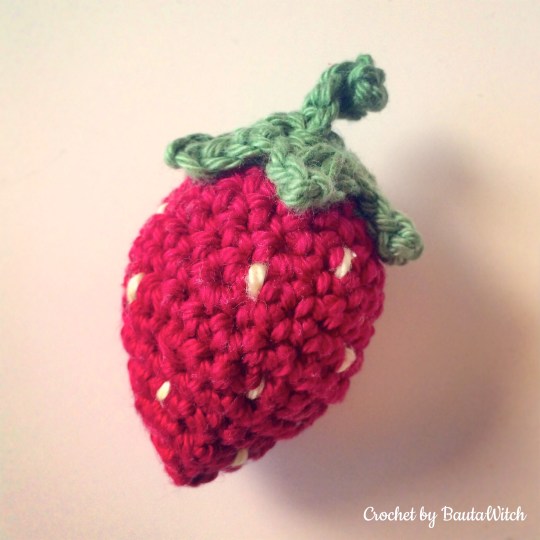 Virkad jordgubbe by BautaWitch