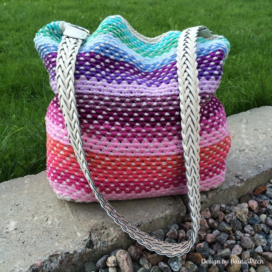 Crochet-Rainbow-bag-by-BautaWitch