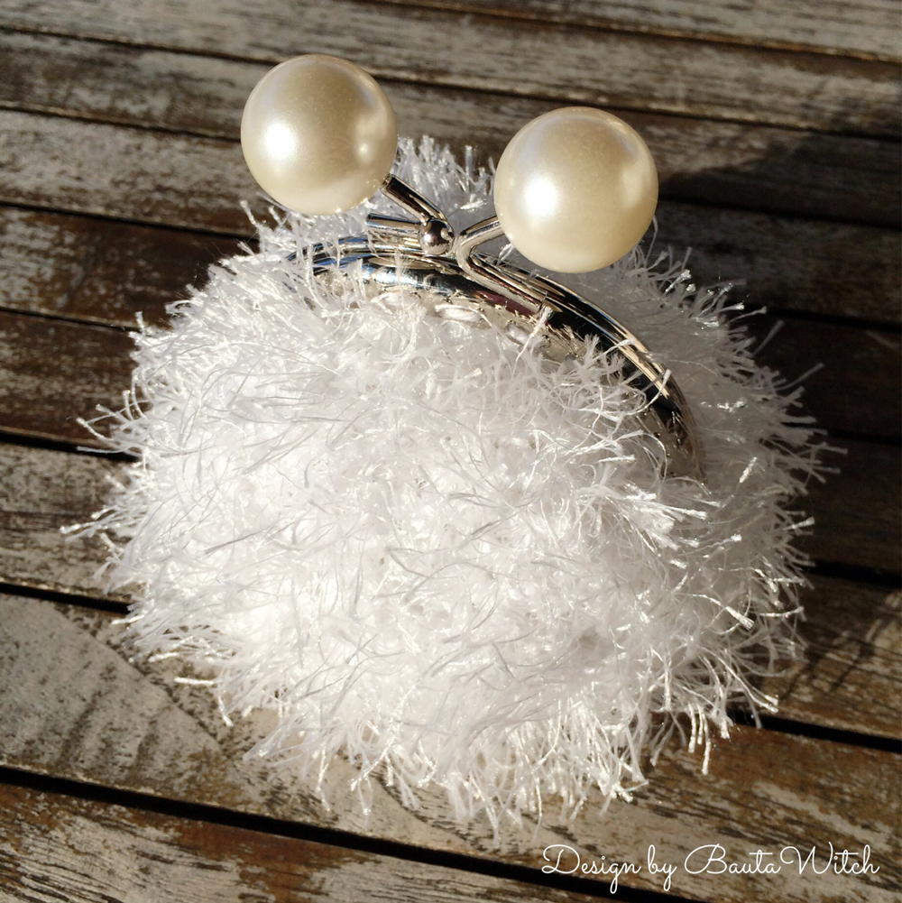 Portmonna-i-palsgarn-by-BautaWitch