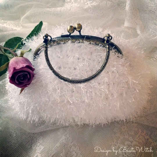 Winter-Wedding-Bag-by-BautaWitch-2