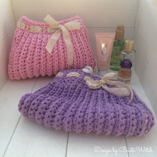 Crochet toiletry bags by BautaWitch
