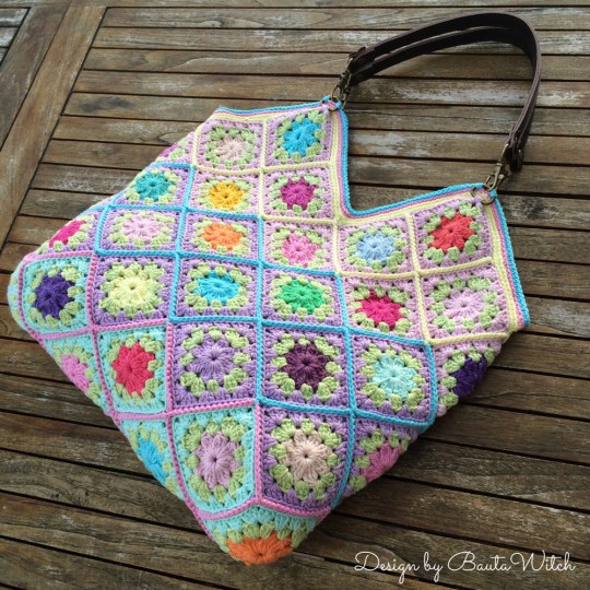 Vaska-av-fargglada-sippor-by-BautaWitch-5