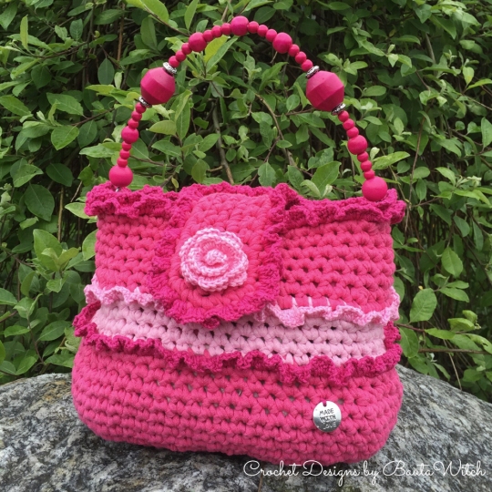 Girly-pink-frill-bag-by-BautaWitch