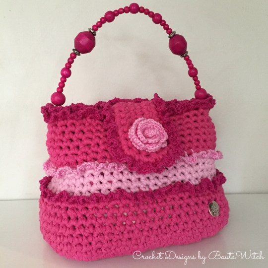 Virkad-rosa-volangvaska-by-BautaWitch