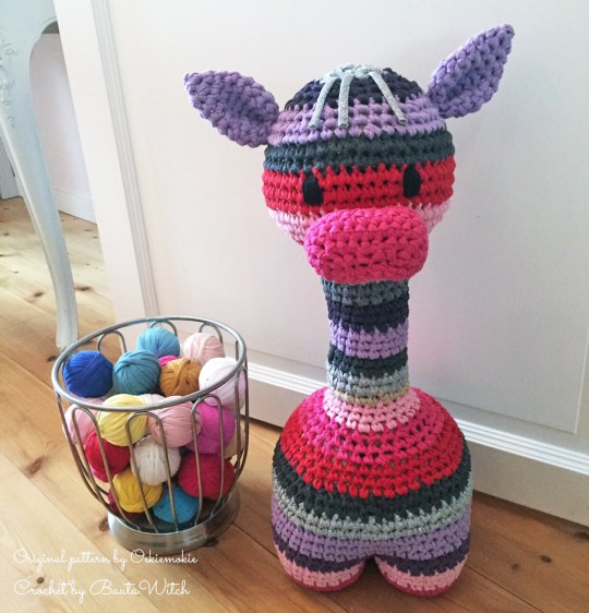 Dörrstop-randig-giraff-by-BautaWitch