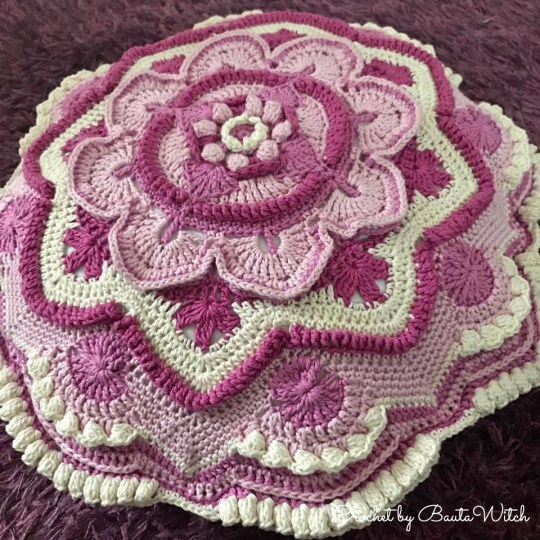 mandala-madness-cushion-by-bautawitch