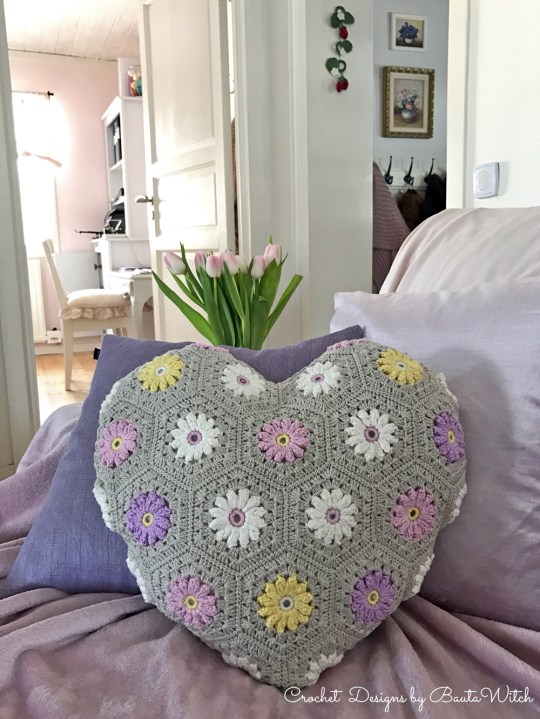 hemma-hos-hjartkudde-hos-bautawitch