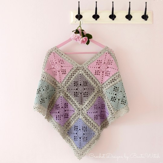 Romantic-poncho-by-BautaWitch