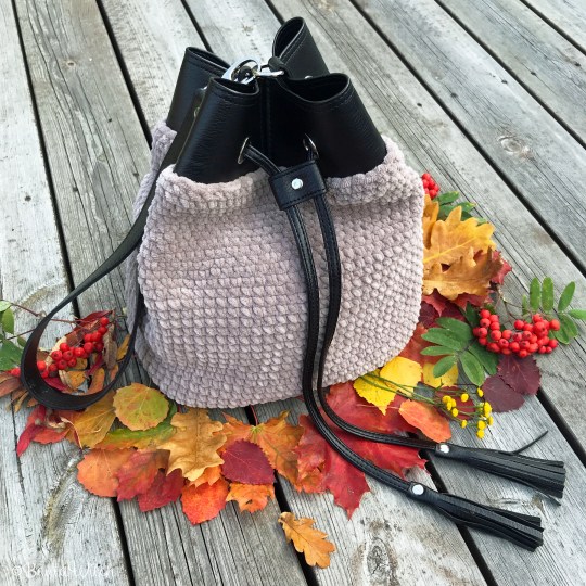 Bohoväska-i-höstskrud-by-BautaWitch