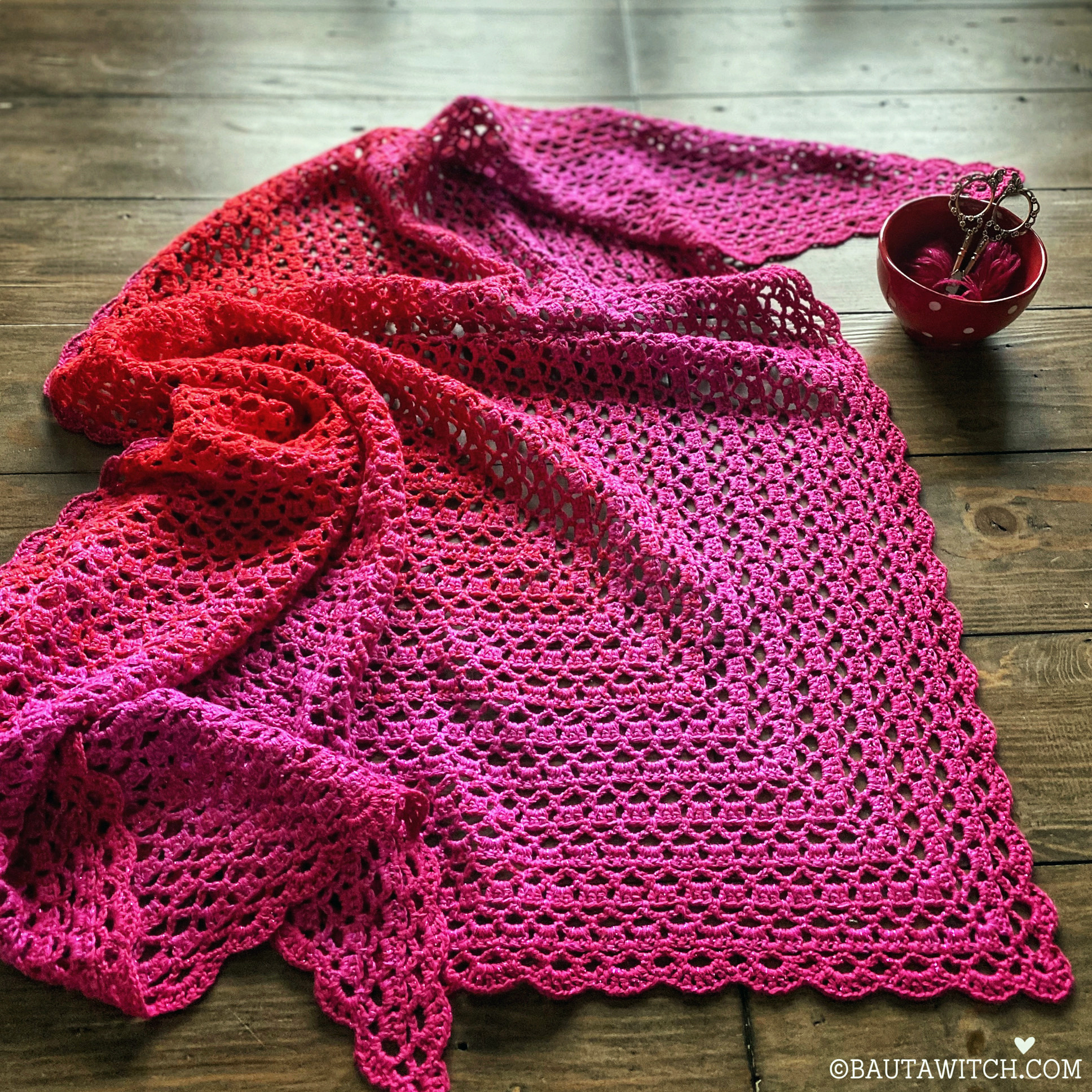 Virkad-vårsjal-by-BautaWitch-Lipstick